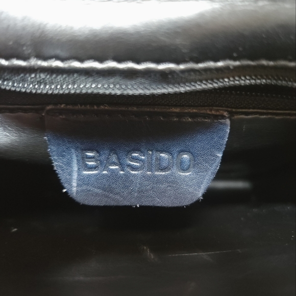Basido Leather Side Bag - Picture 4 of 6